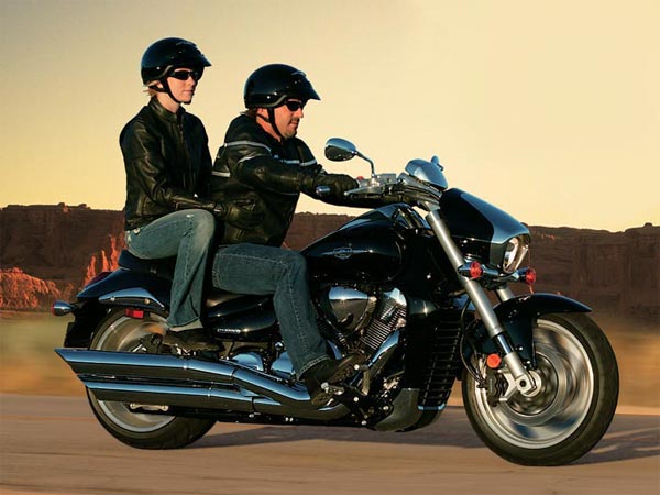 Новый мощный чоппер Suzuki M109R Boulevard